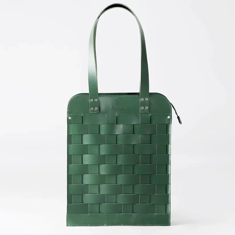 Eduards - Nver Big Leather Shoulder Bag in Green