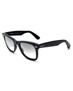 Ray-Ban Wayfarer Sunglasses - Black