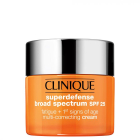 Clinique - Superdefense Broad Spectrum SPF25  Fatigue + 1st Signs of Age Multi-Correcting Gel (50ml)